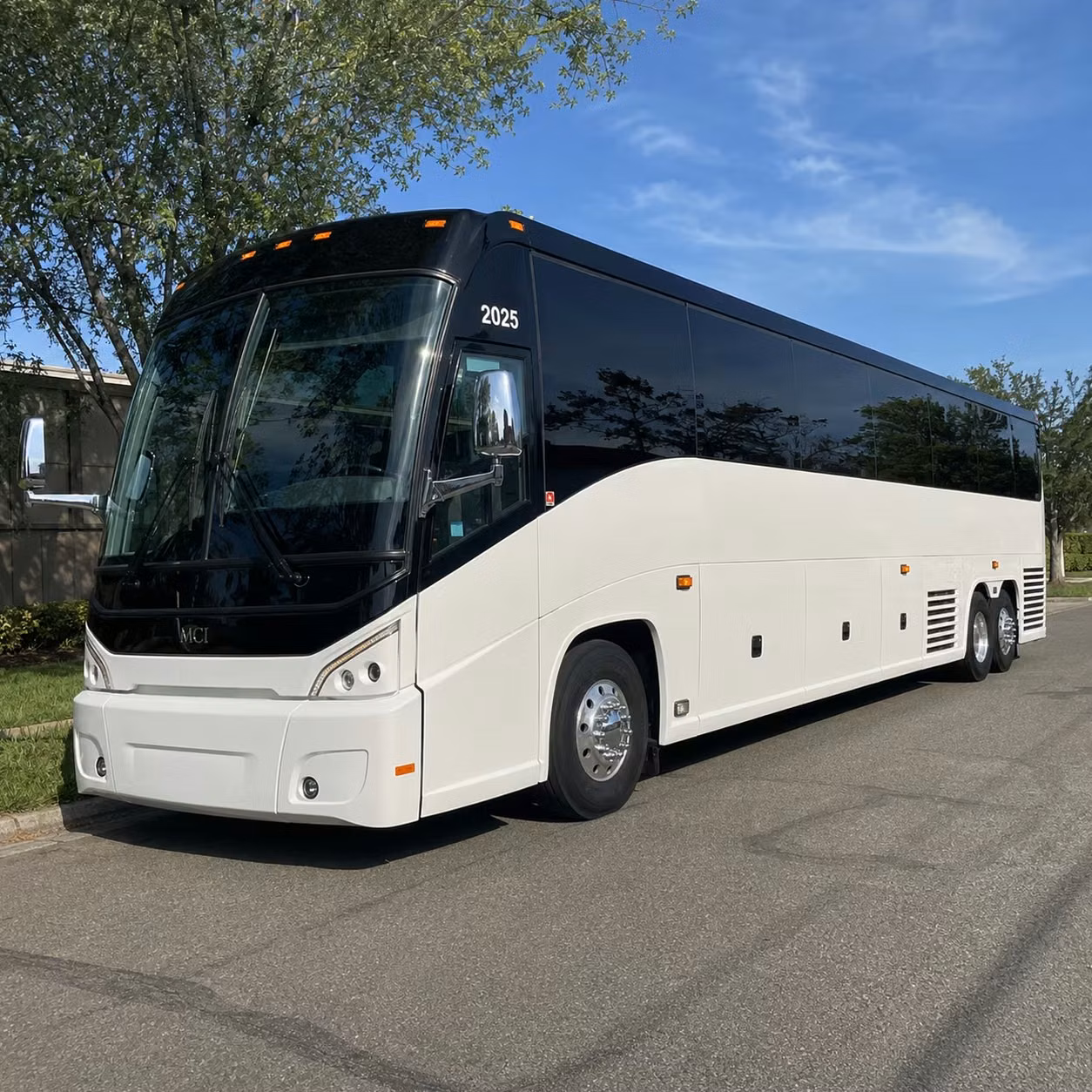 charterbusrentalsiouxcityia com lets you compare long distance wedding and event shuttles in sioux city