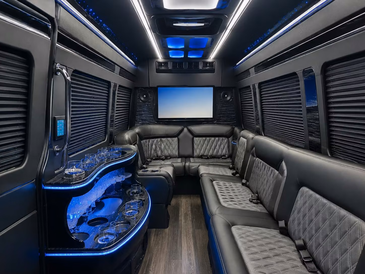 outdoor and venue specific wedding transportation around sioux city